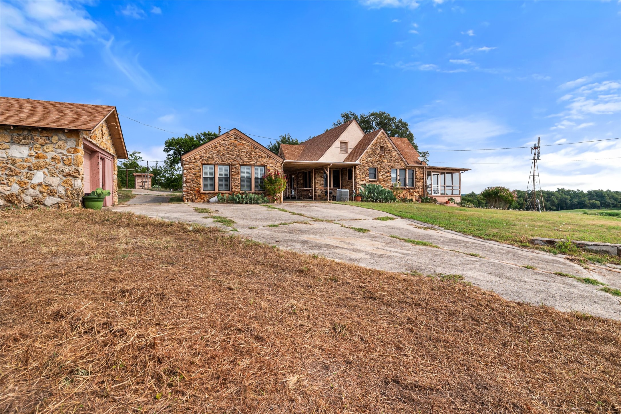 1803 N Highway 144 Glen Rose TX 76043