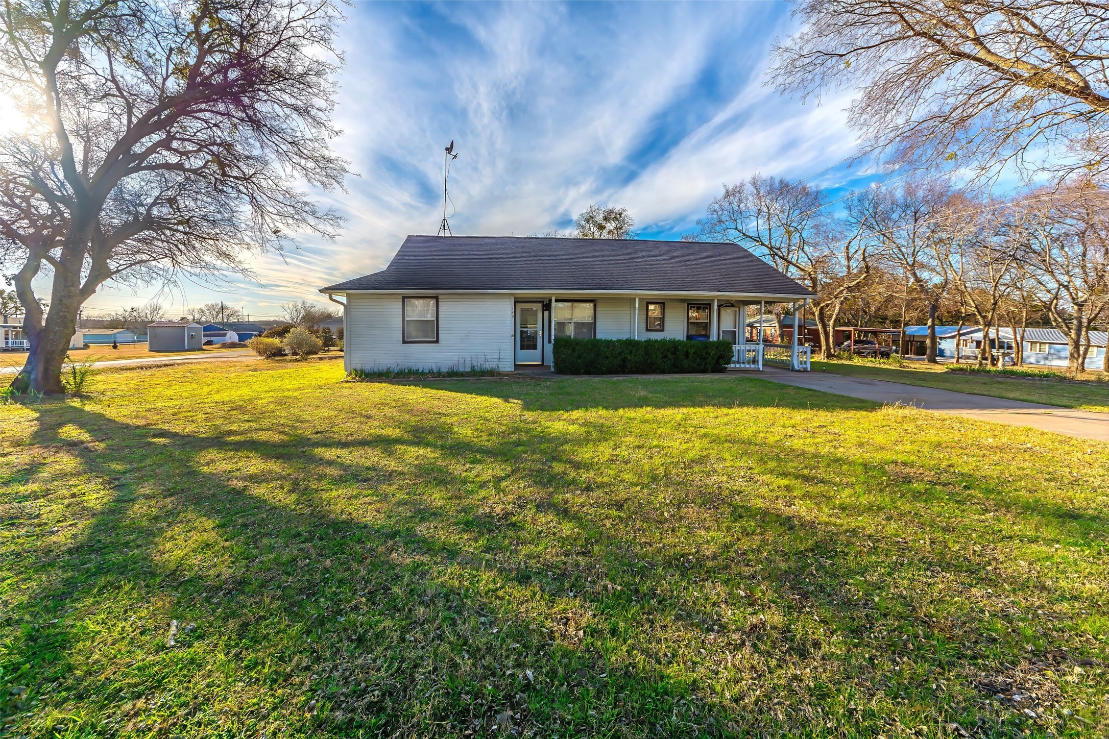189 Lee Boulevard Pottsboro TX 75076