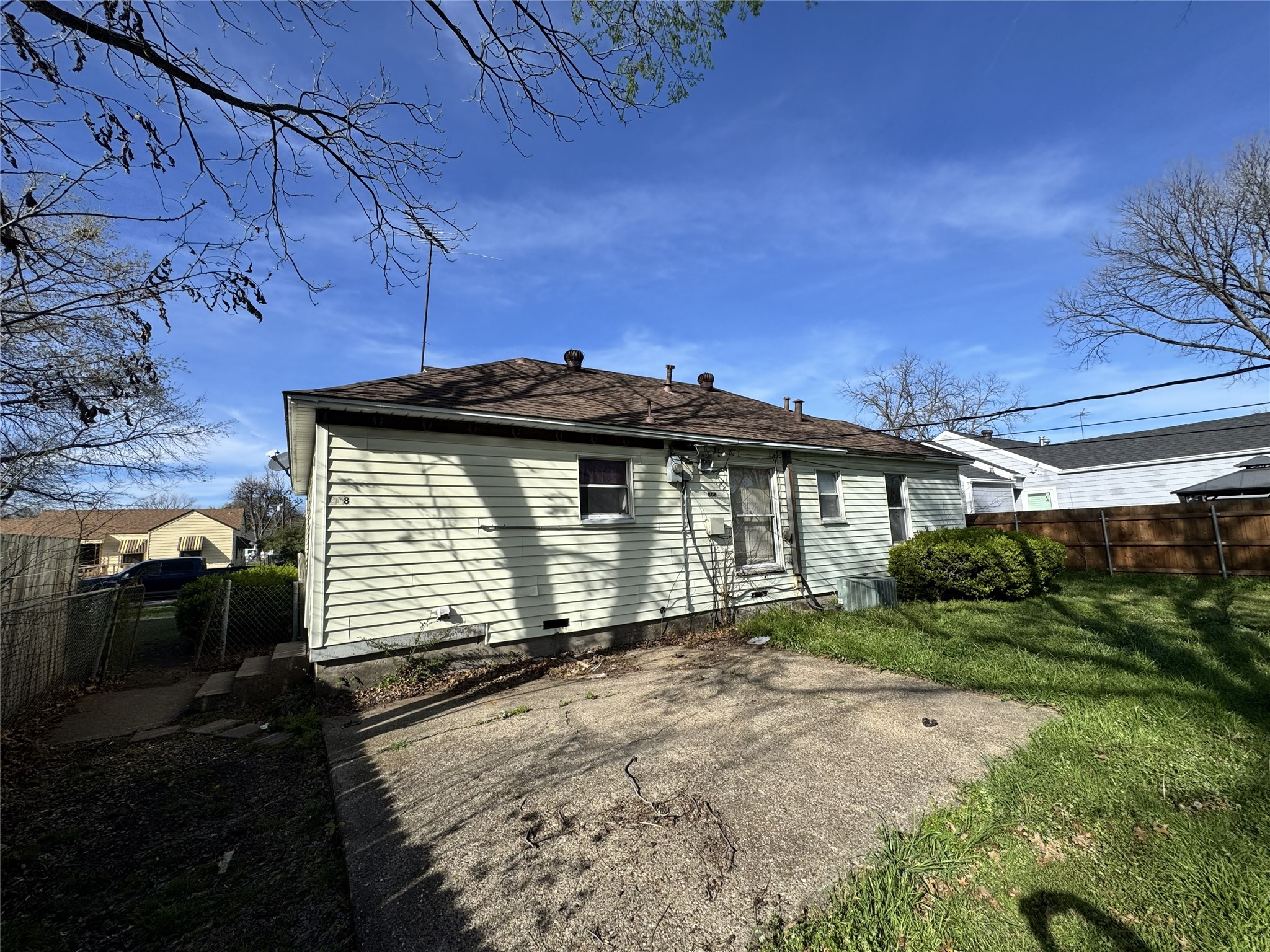 808 Magnolia Drive Garland TX 75040