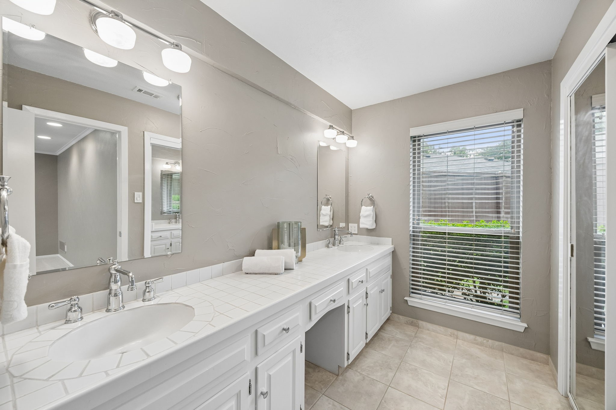 9060 Stone Creek Place Dallas TX 75243