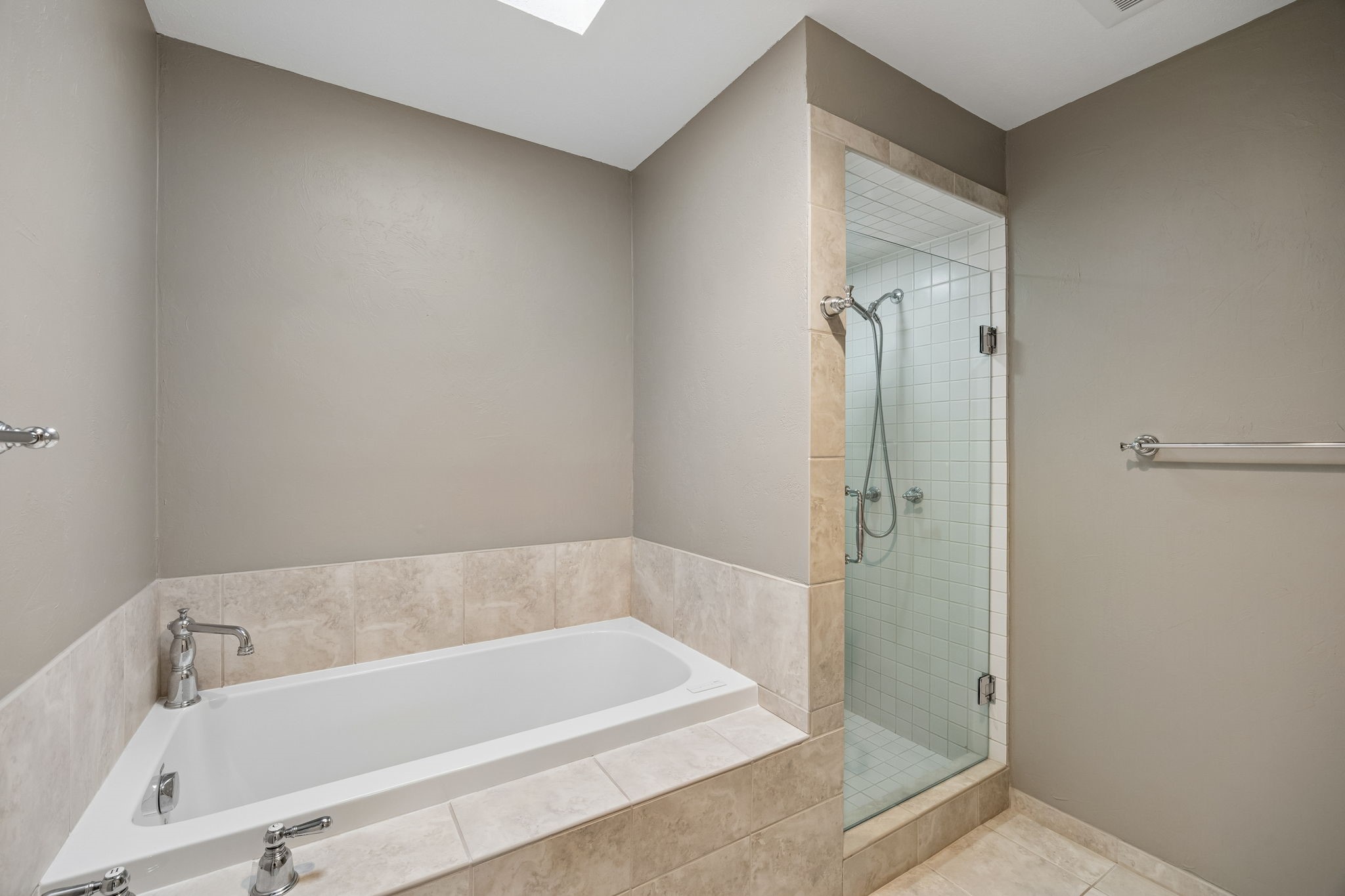 9060 Stone Creek Place Dallas TX 75243