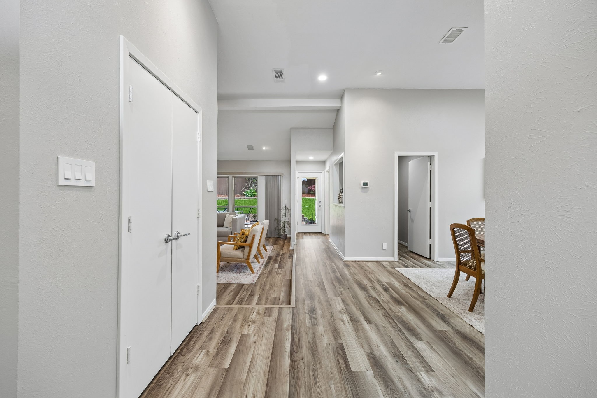9060 Stone Creek Place Dallas TX 75243