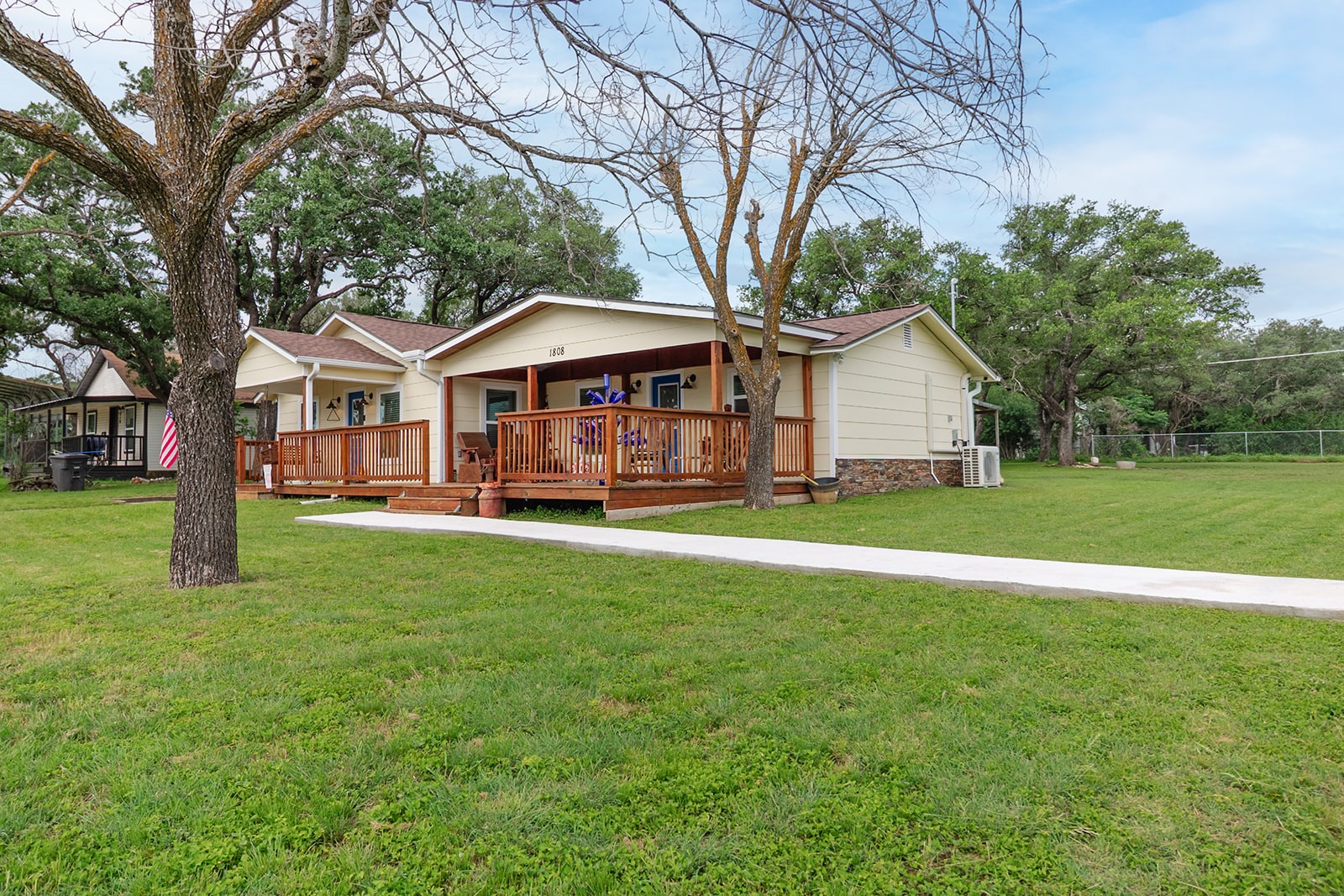 1808 S Oak Brady TX 76825