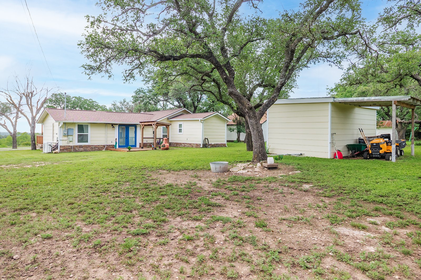 1808 S Oak Brady TX 76825