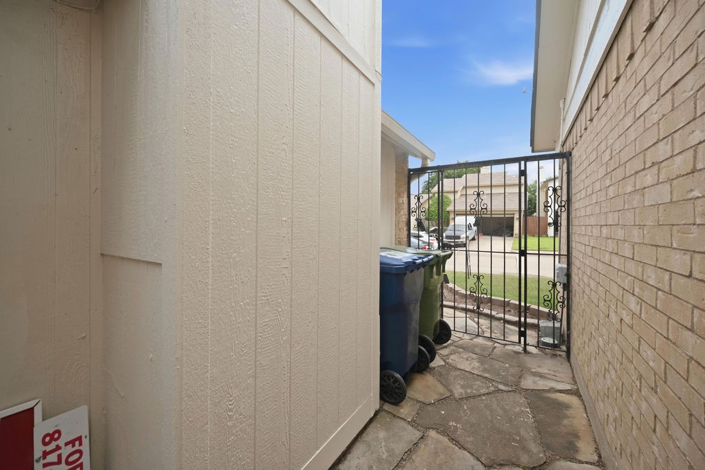 2915 Canis Circle Garland TX 75044