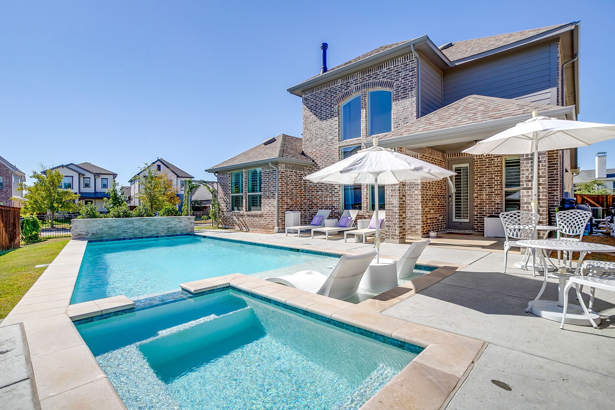 2009 Roundtree Circle E Fort Worth TX 76008