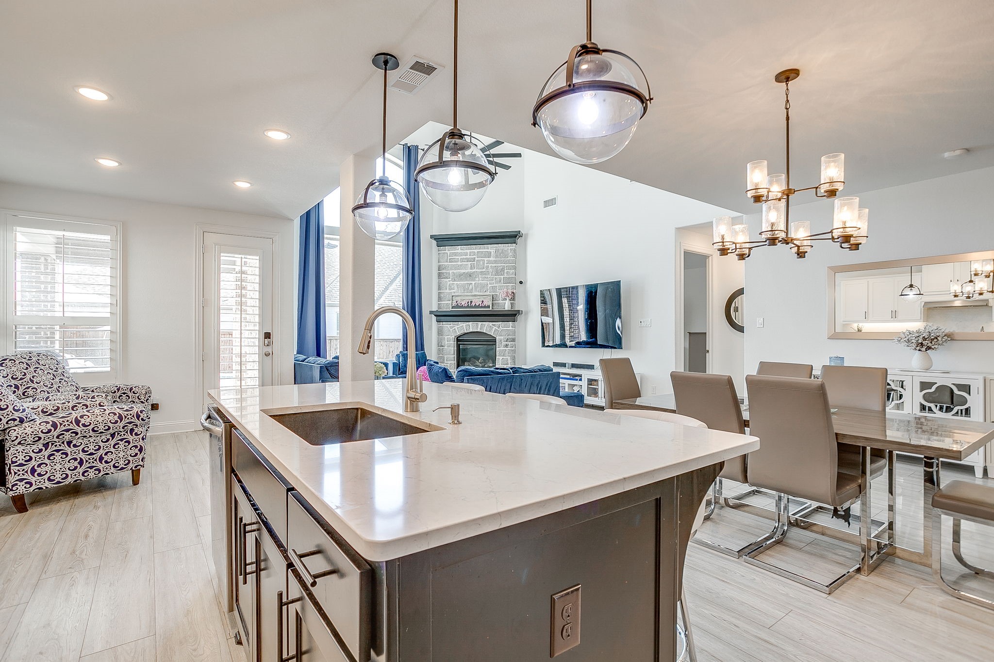 2009 Roundtree Circle E Fort Worth TX 76008