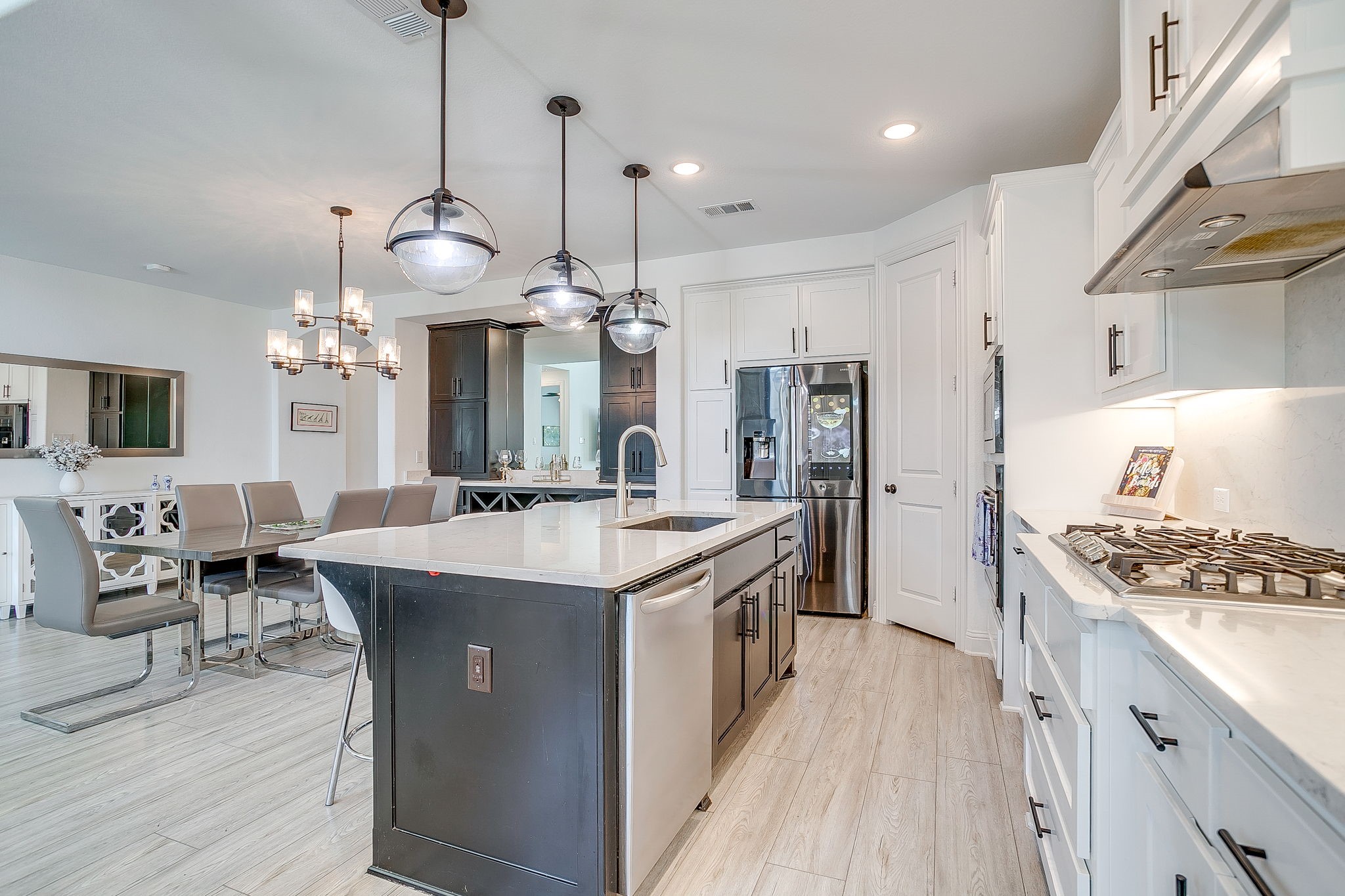 2009 Roundtree Circle E Fort Worth TX 76008