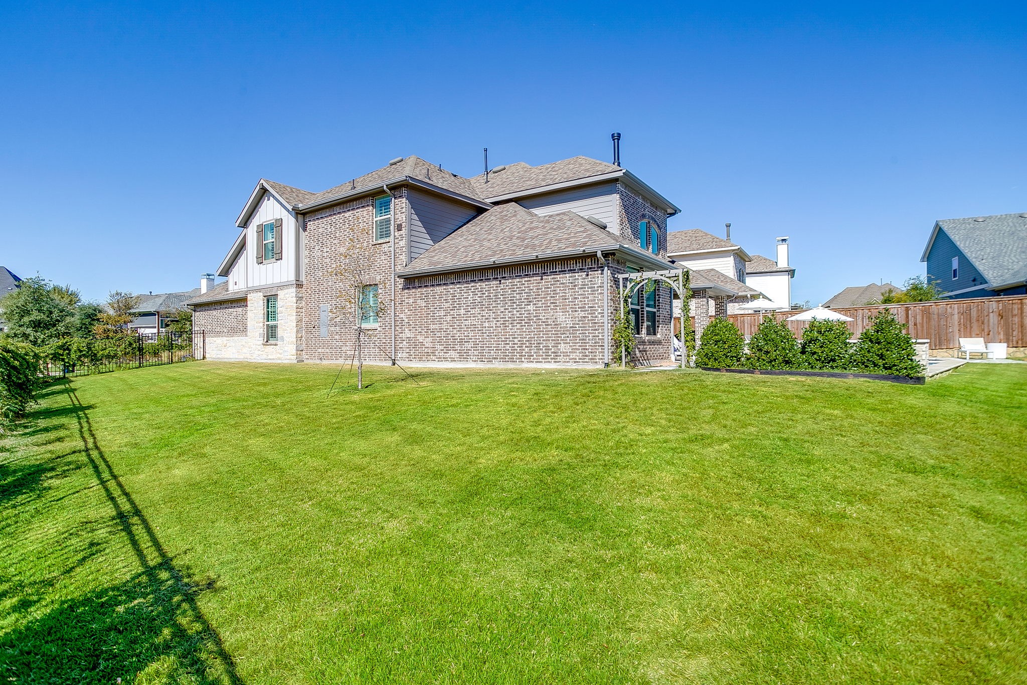 2009 Roundtree Circle E Fort Worth TX 76008