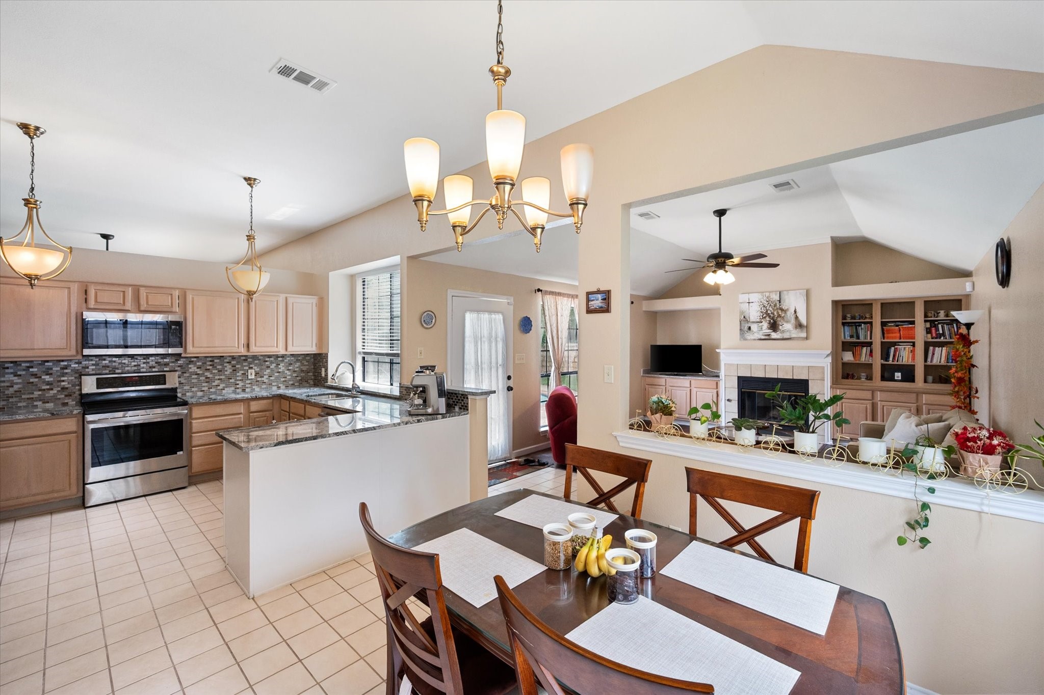4137 Mapleridge Drive Grapevine TX 76051