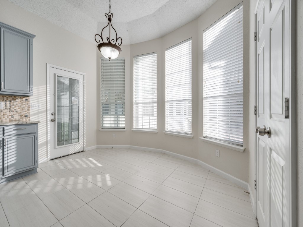 214 Jennifer Lane Arlington TX 76002