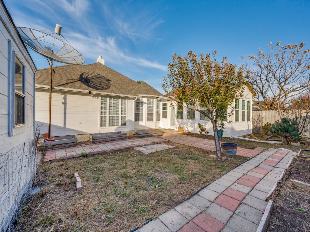 214 Jennifer Lane Arlington TX 76002