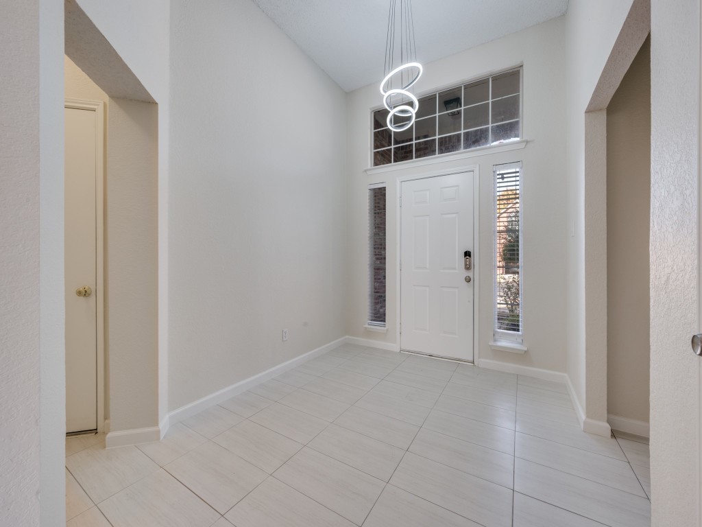214 Jennifer Lane Arlington TX 76002