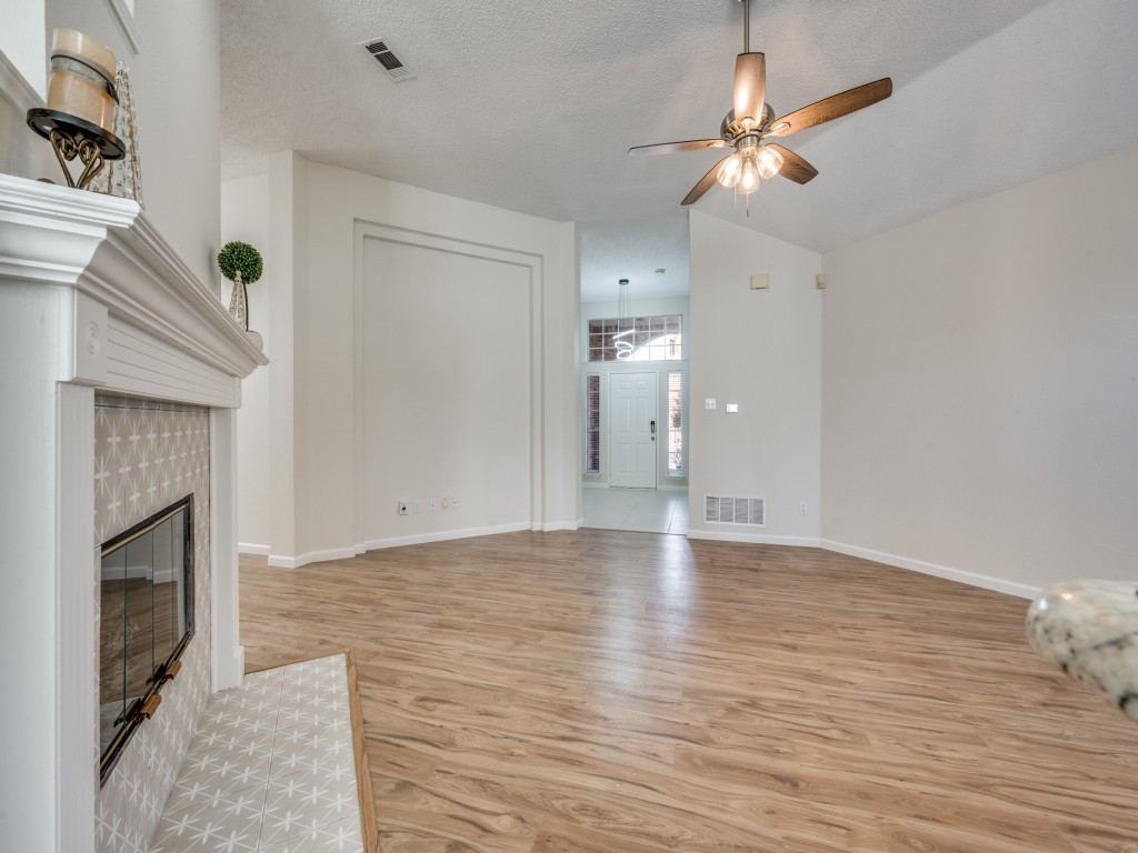 214 Jennifer Lane Arlington TX 76002