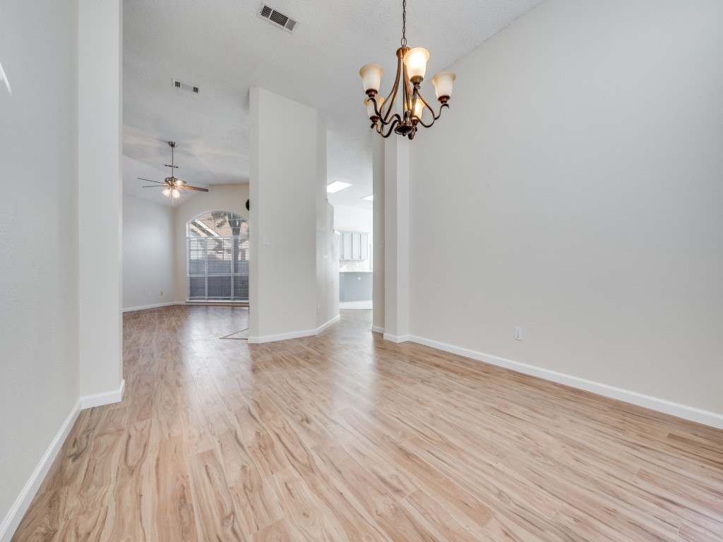 214 Jennifer Lane Arlington TX 76002