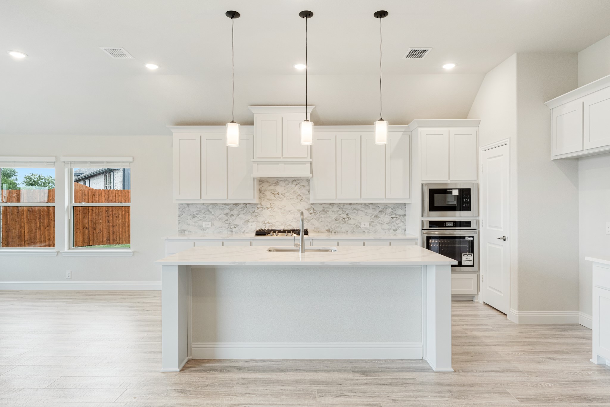 920 Ridgehurst Drive Godley TX 76044
