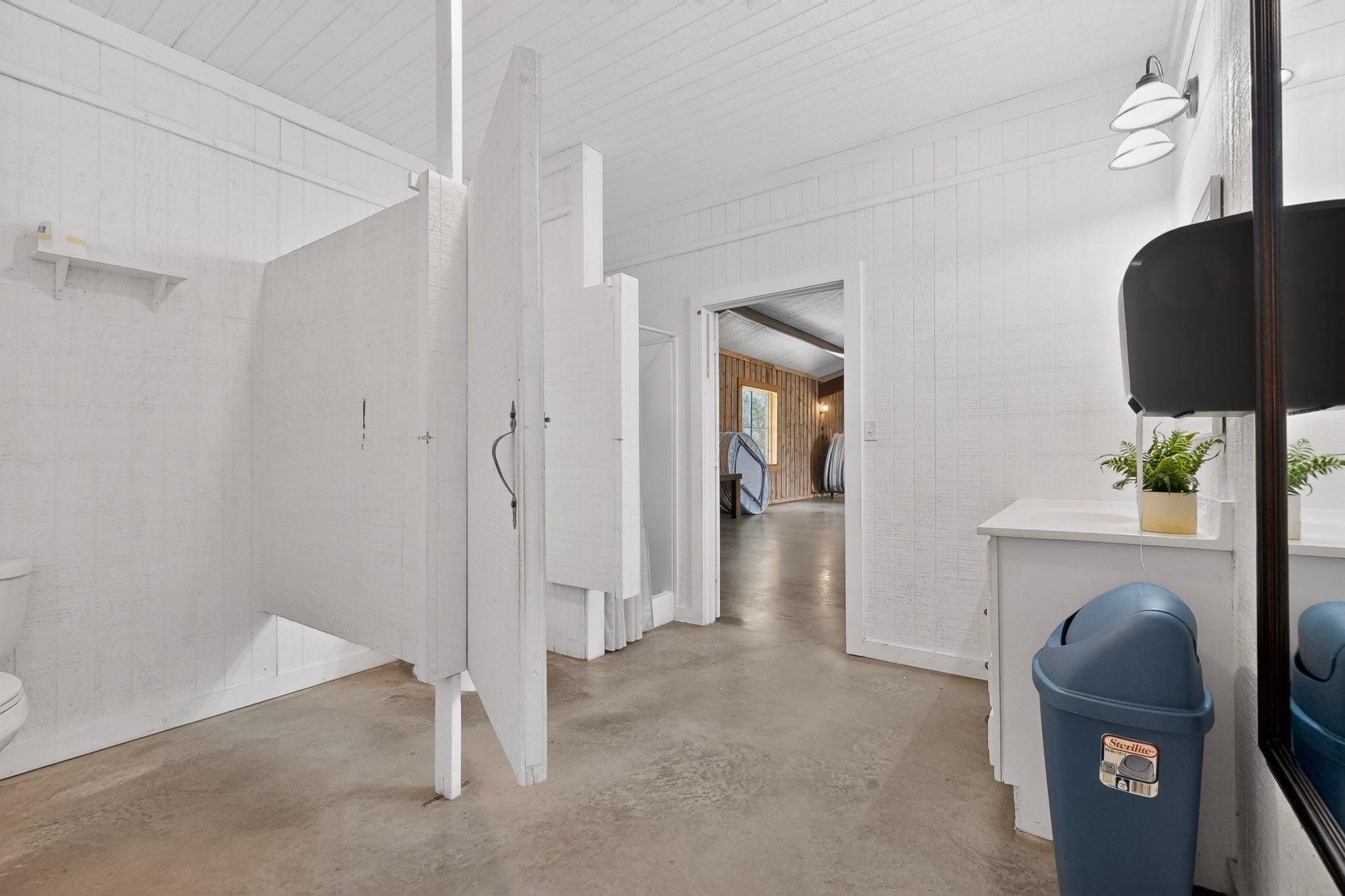 400 Van Zant County Road 113 Grand Saline TX 75140
