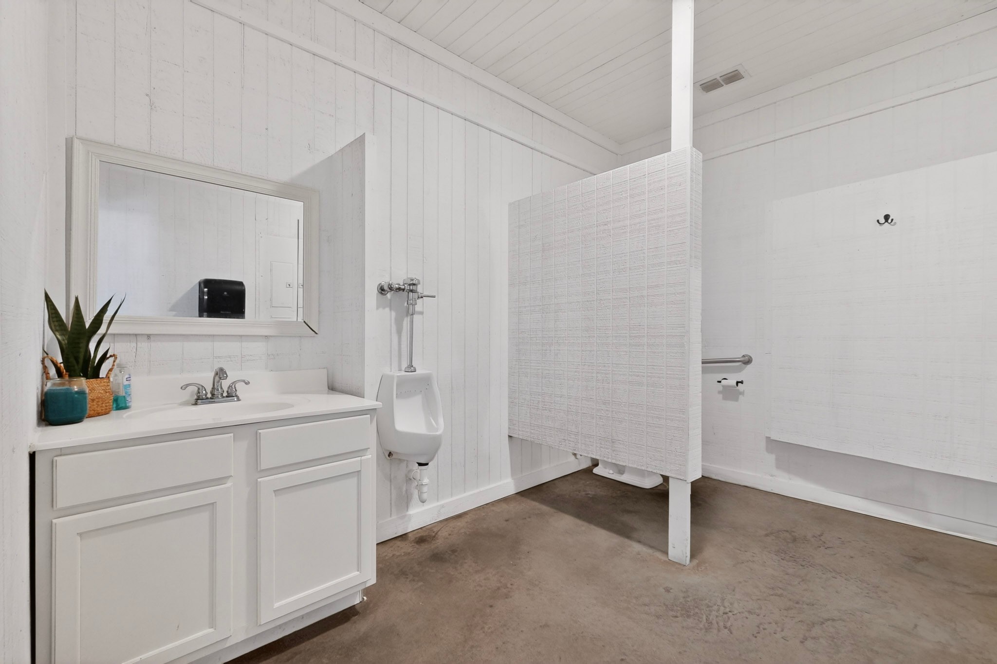 400 Van Zant County Road 113 Grand Saline TX 75140