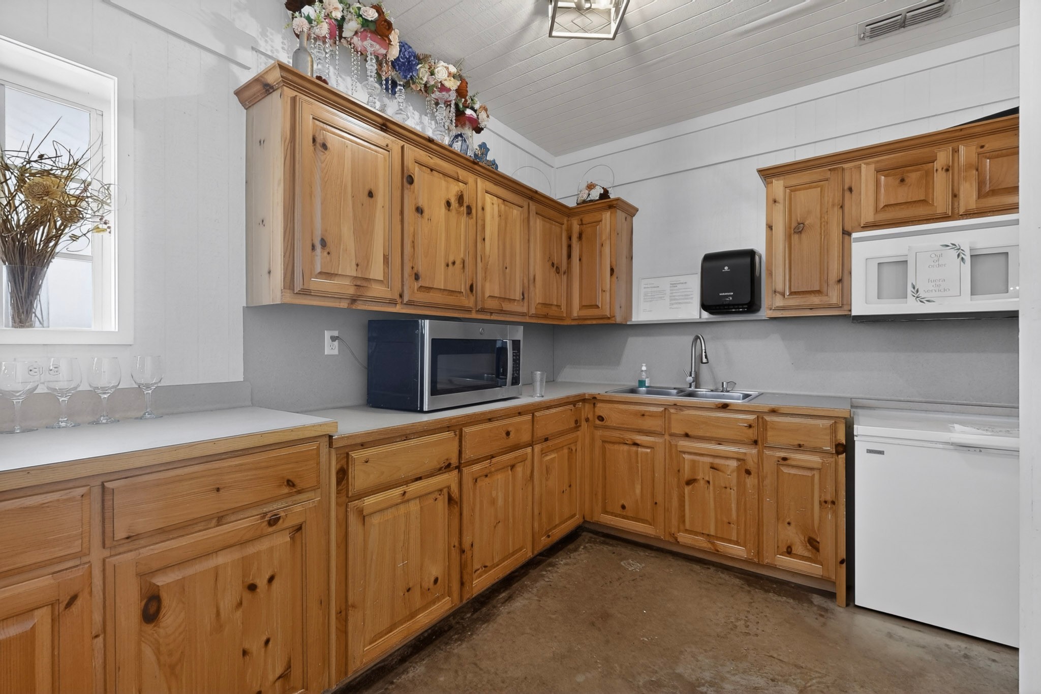 400 Van Zant County Road 113 Grand Saline TX 75140
