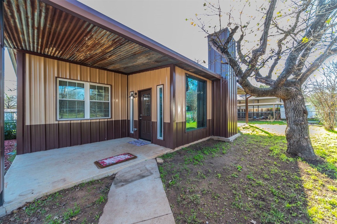 2811 Cedarhill Street Granbury TX 76048
