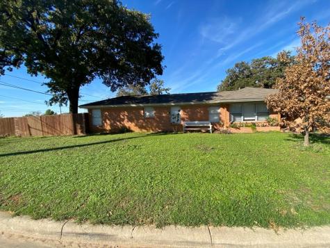 2000 Flemming Drive Fort Worth TX 76112