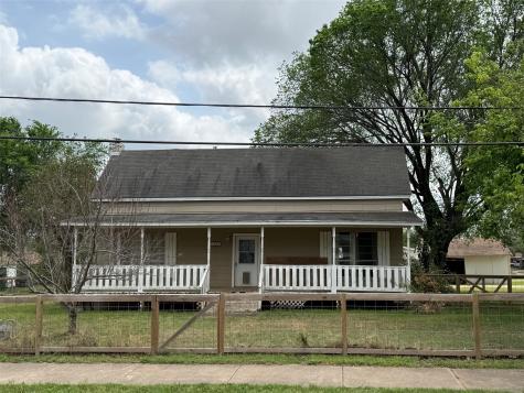 280 W 4th Street Crawford TX 76638