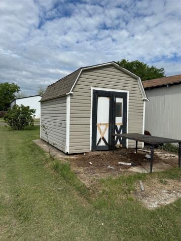 280 W 4th Street Crawford TX 76638