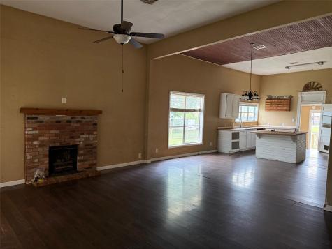 280 W 4th Street Crawford TX 76638