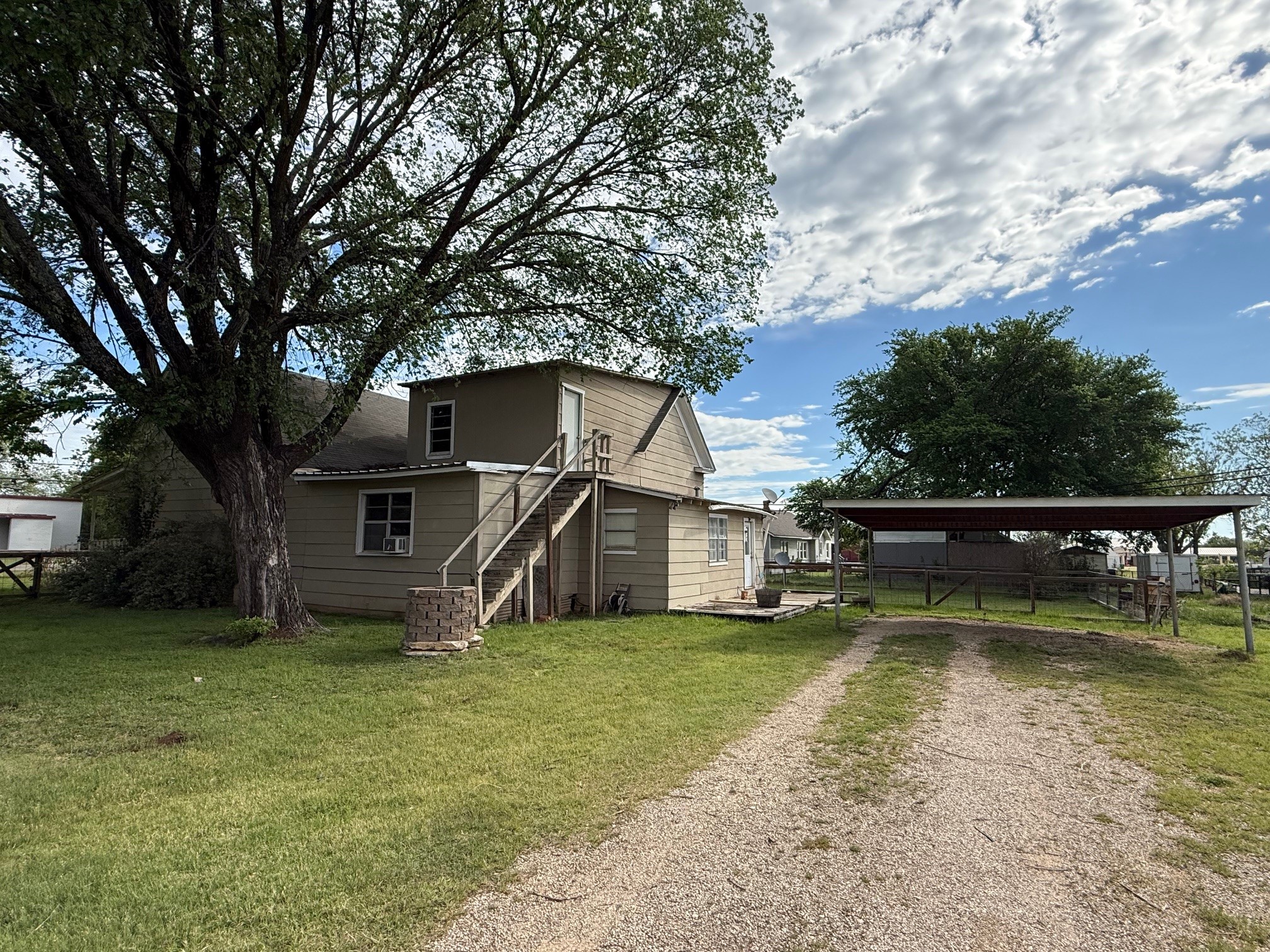 280 W 4th Street Crawford TX 76638