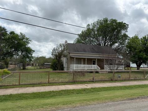 280 W 4th Street Crawford TX 76638