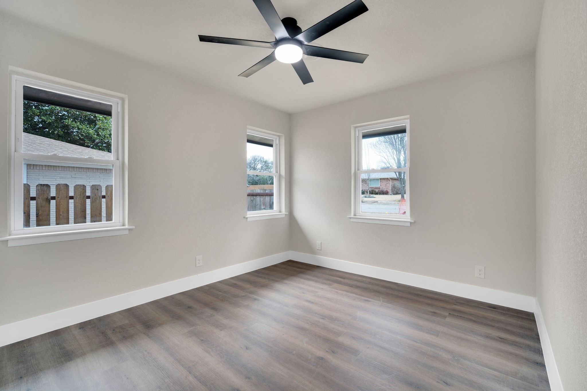 203 W Avenue K Midlothian TX 76065