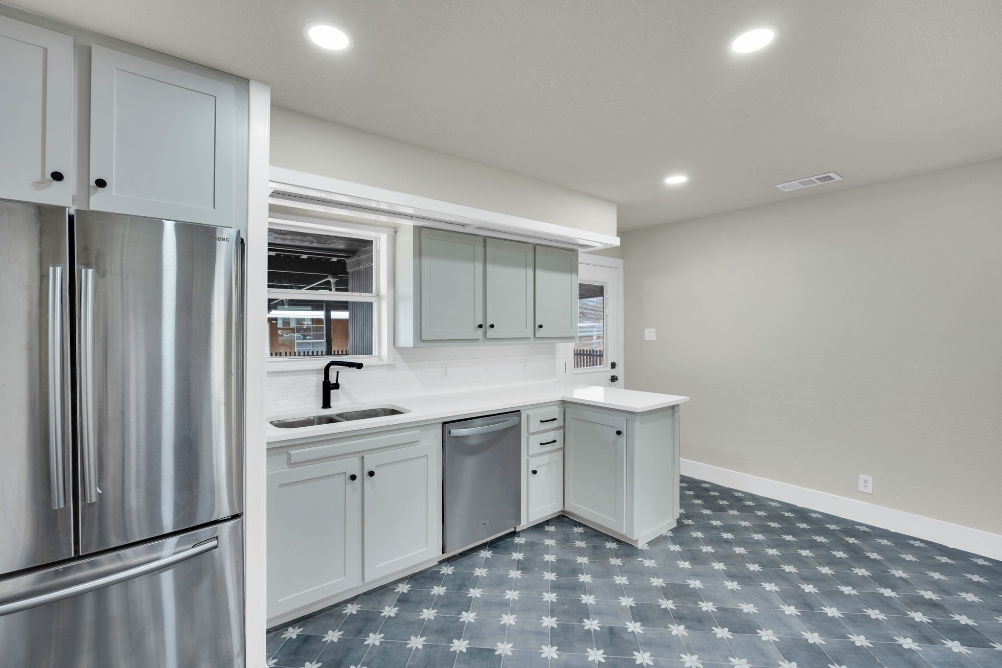 203 W Avenue K Midlothian TX 76065