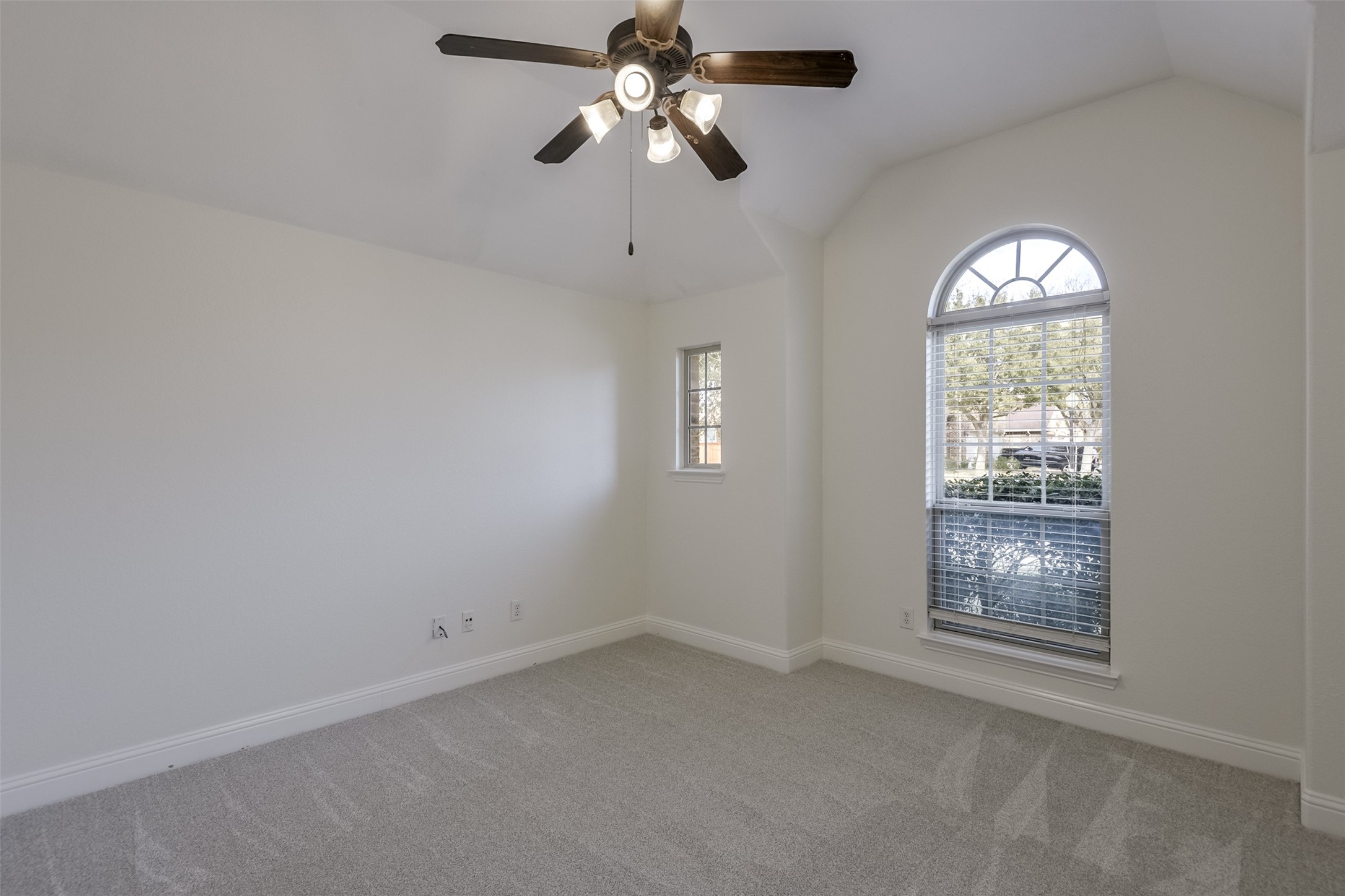 2727 Waterway Drive Grand Prairie TX 75054
