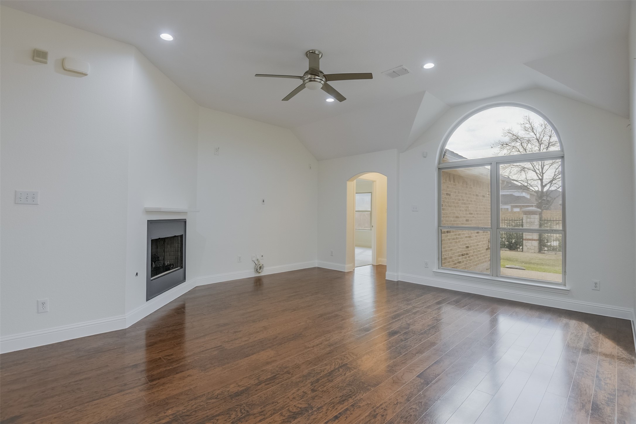 2727 Waterway Drive Grand Prairie TX 75054