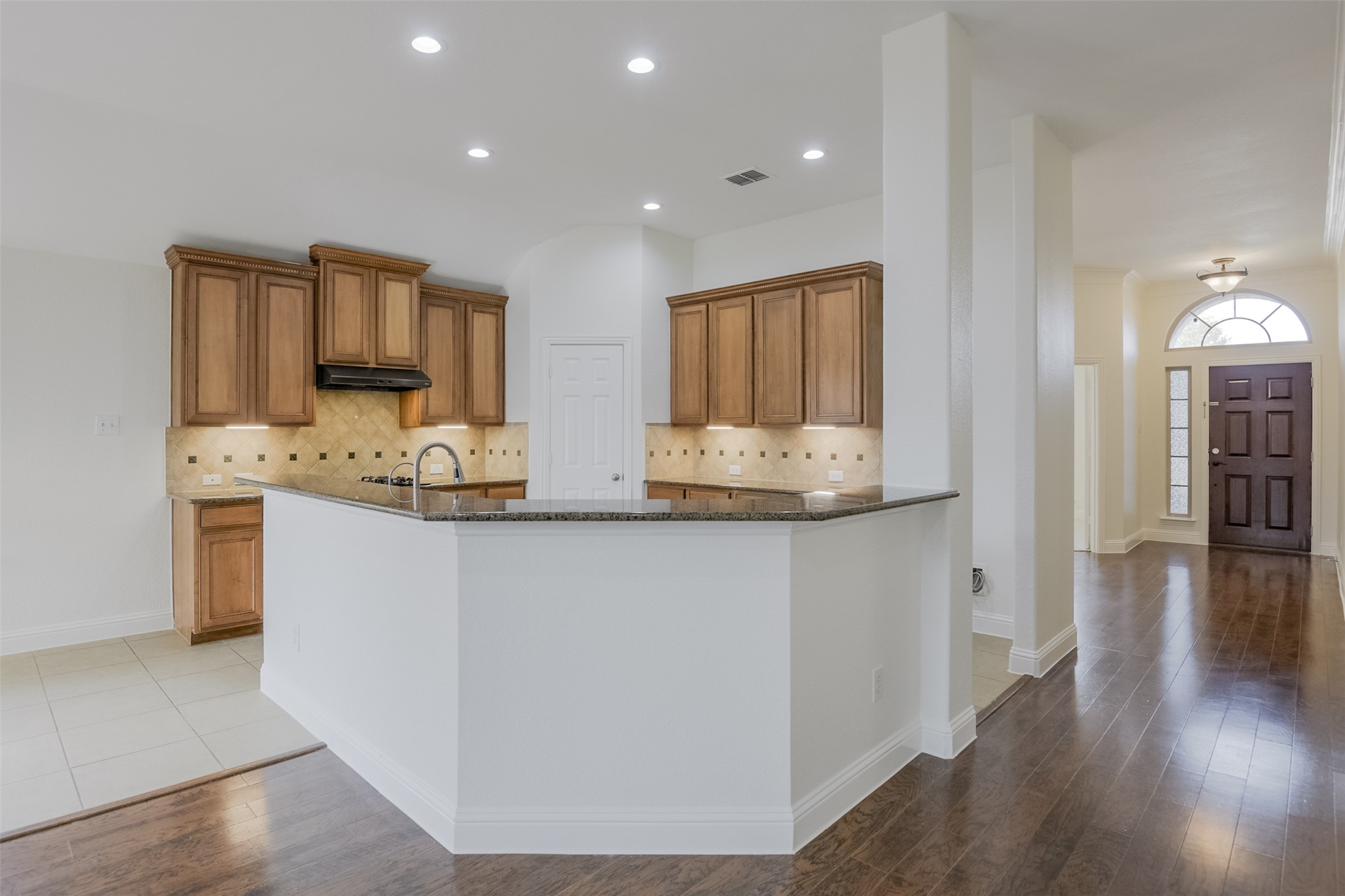 2727 Waterway Drive Grand Prairie TX 75054