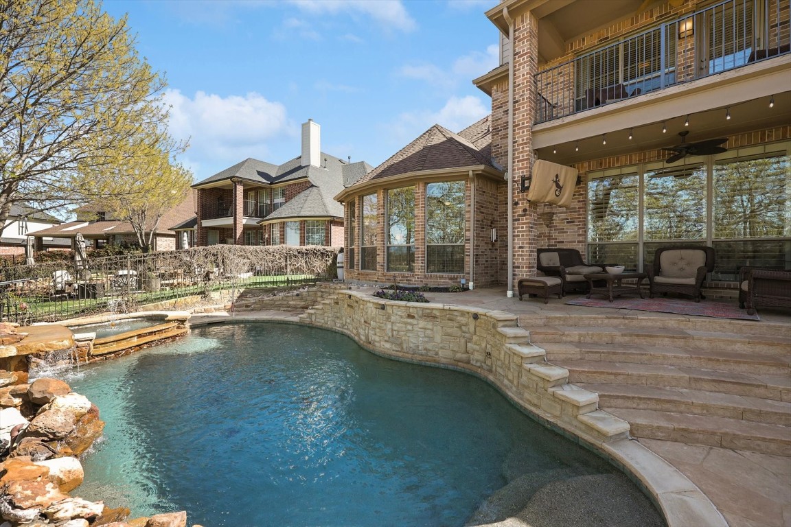 2001 Meadows Avenue Lantana TX 76226