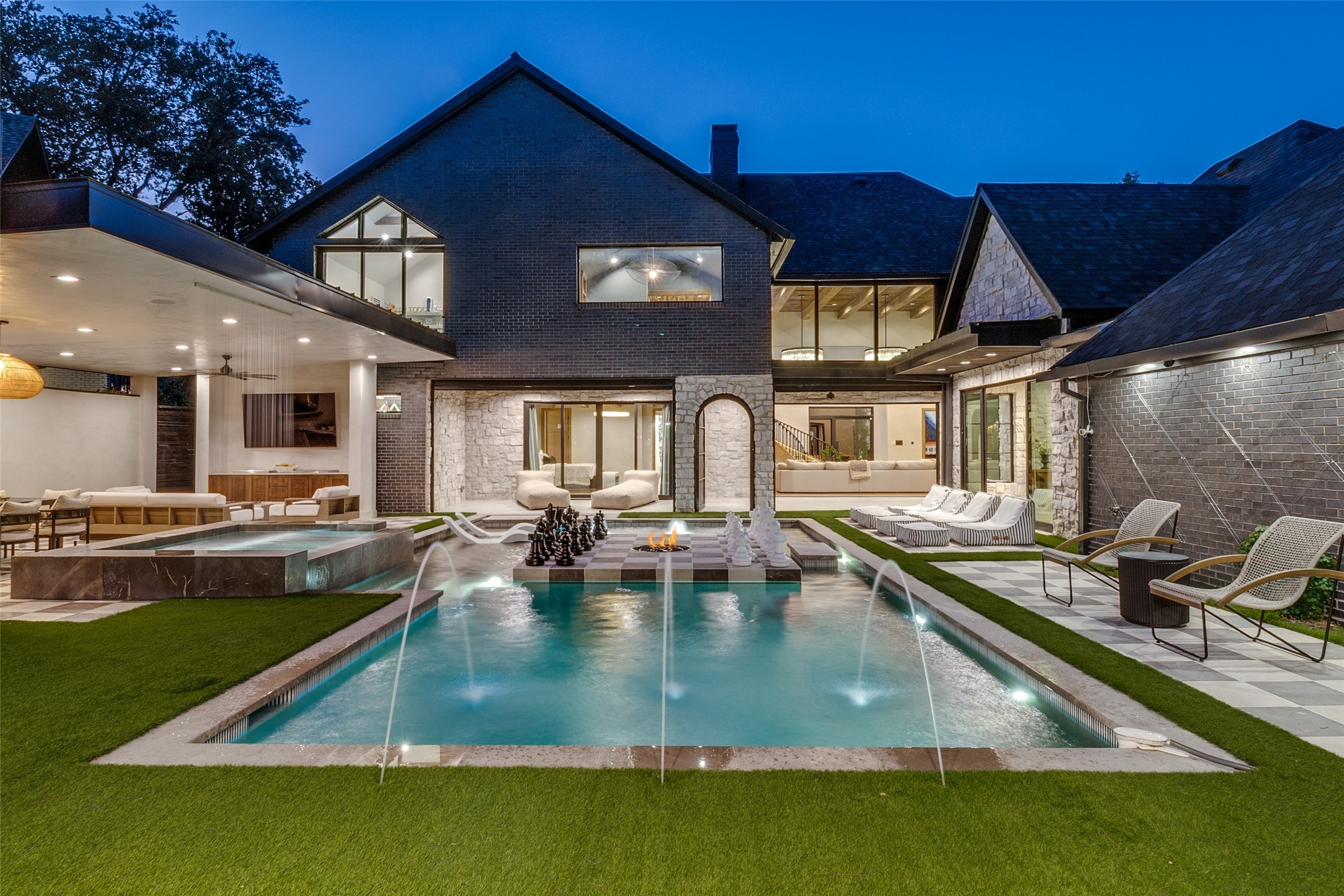 7552 Baxtershire Drive Dallas TX 75230