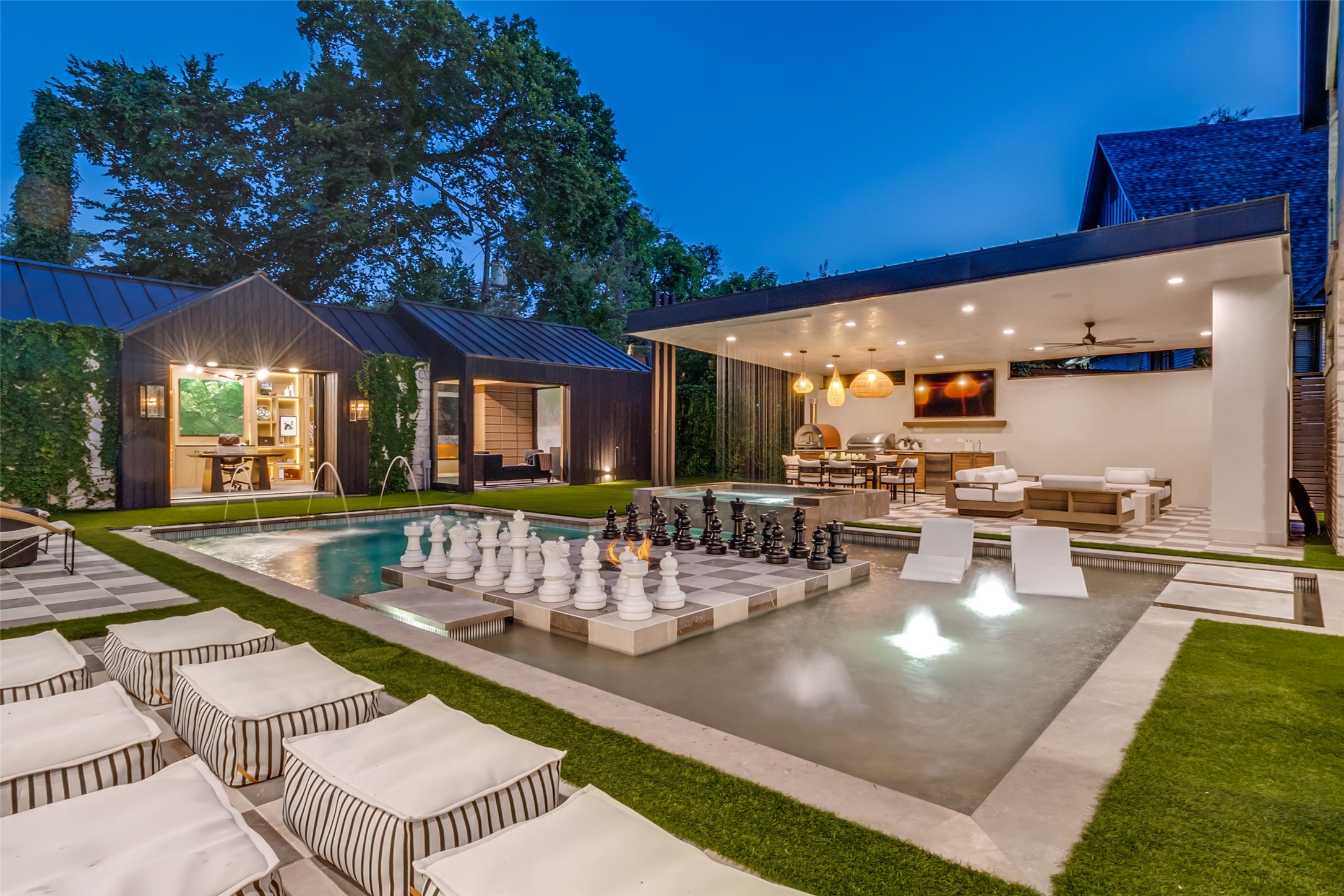 7552 Baxtershire Drive Dallas TX 75230