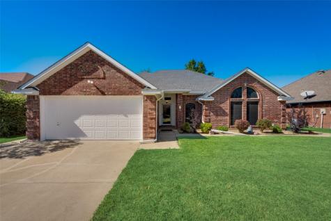 911 York Street Forney TX 75126