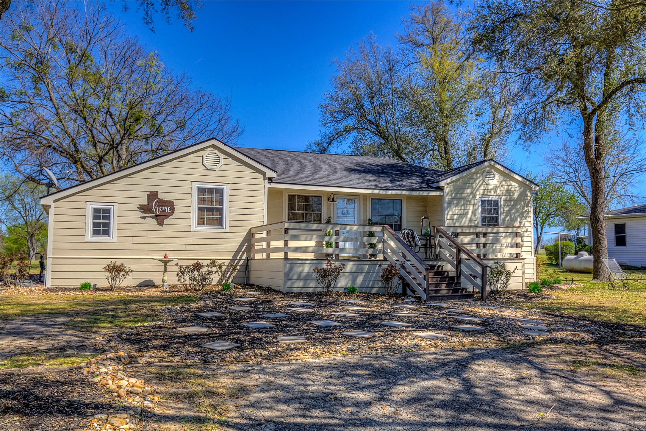 697 Tawakoni Drive East Tawakoni TX 75472