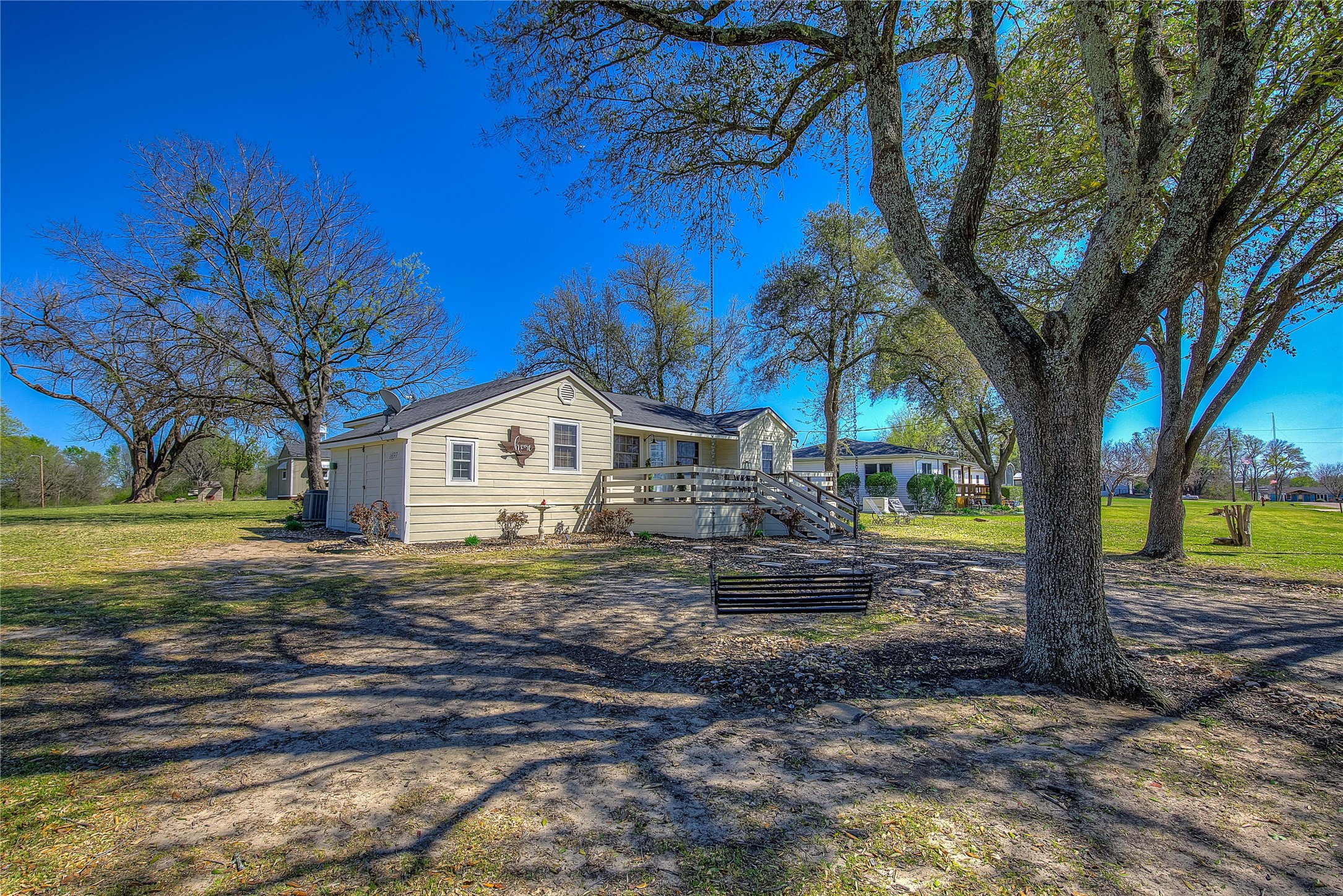 697 Tawakoni Drive East Tawakoni TX 75472