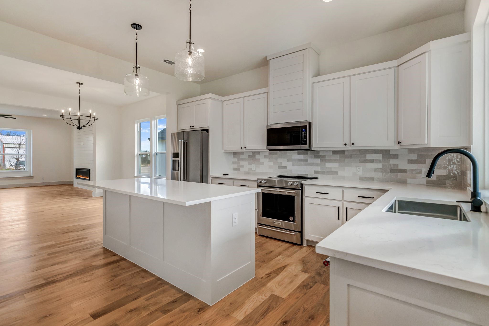 205 W 7th Street Justin TX 76247