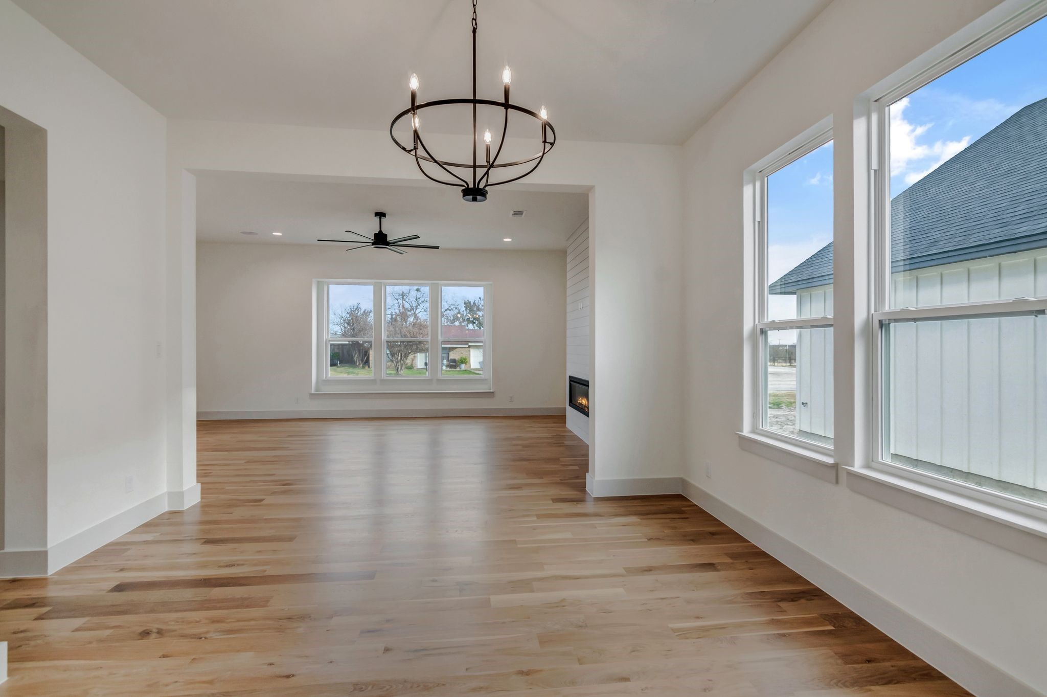205 W 7th Street Justin TX 76247