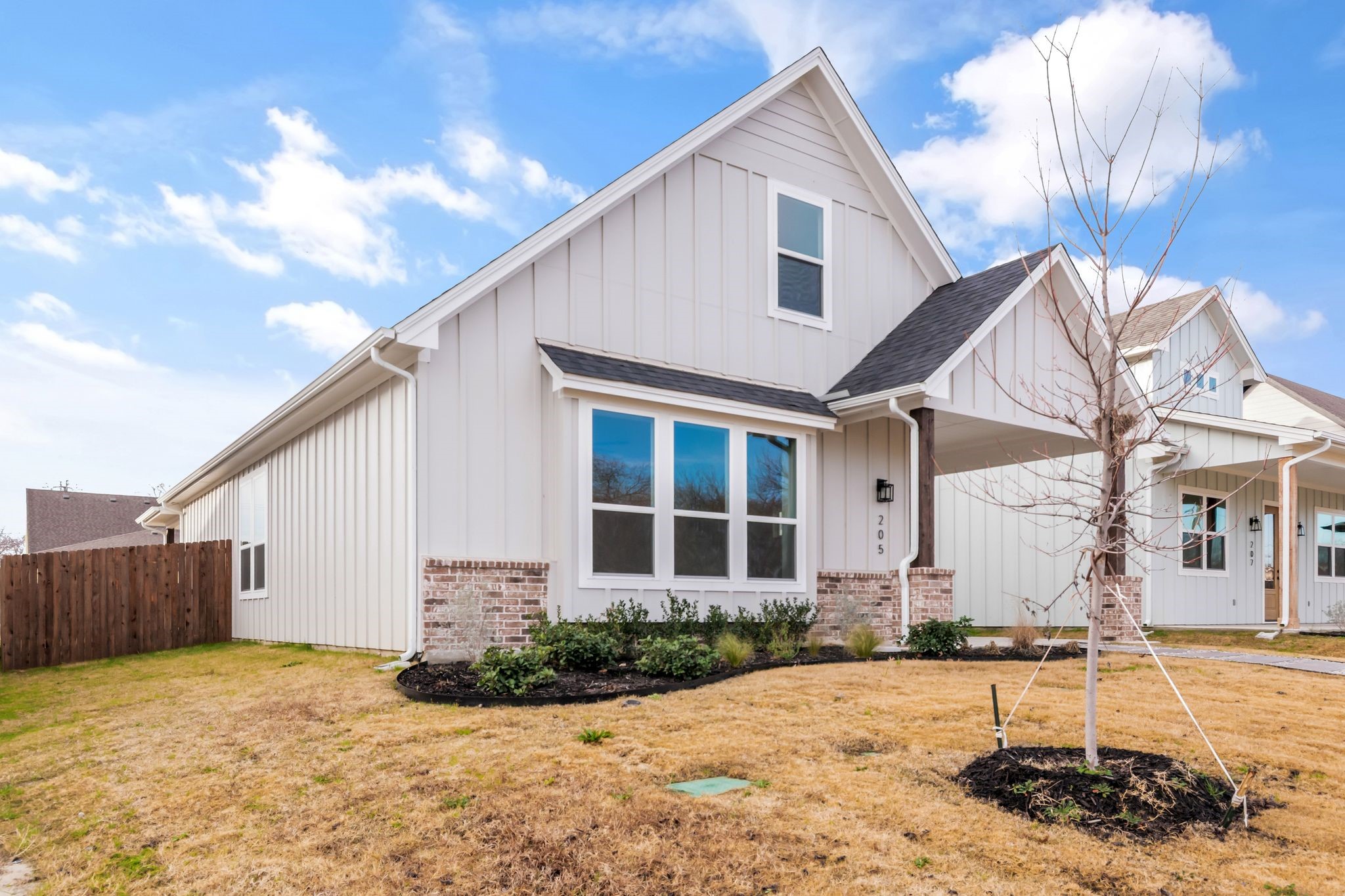 205 W 7th Street Justin TX 76247