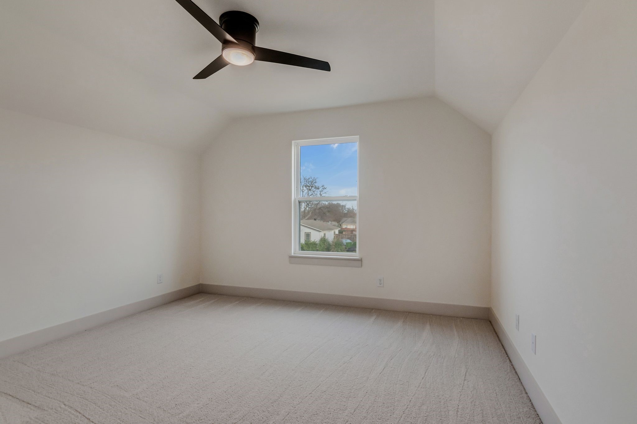 205 W 7th Street Justin TX 76247