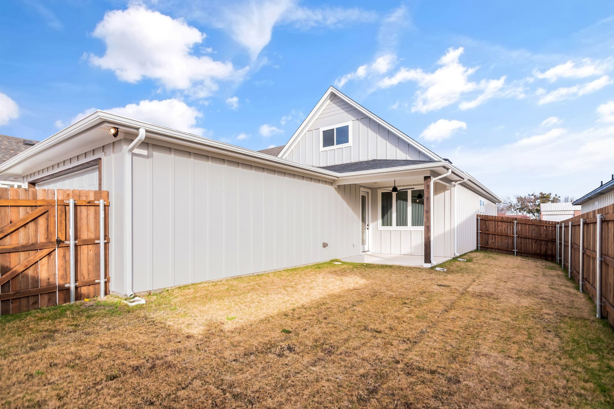 205 W 7th Street Justin TX 76247