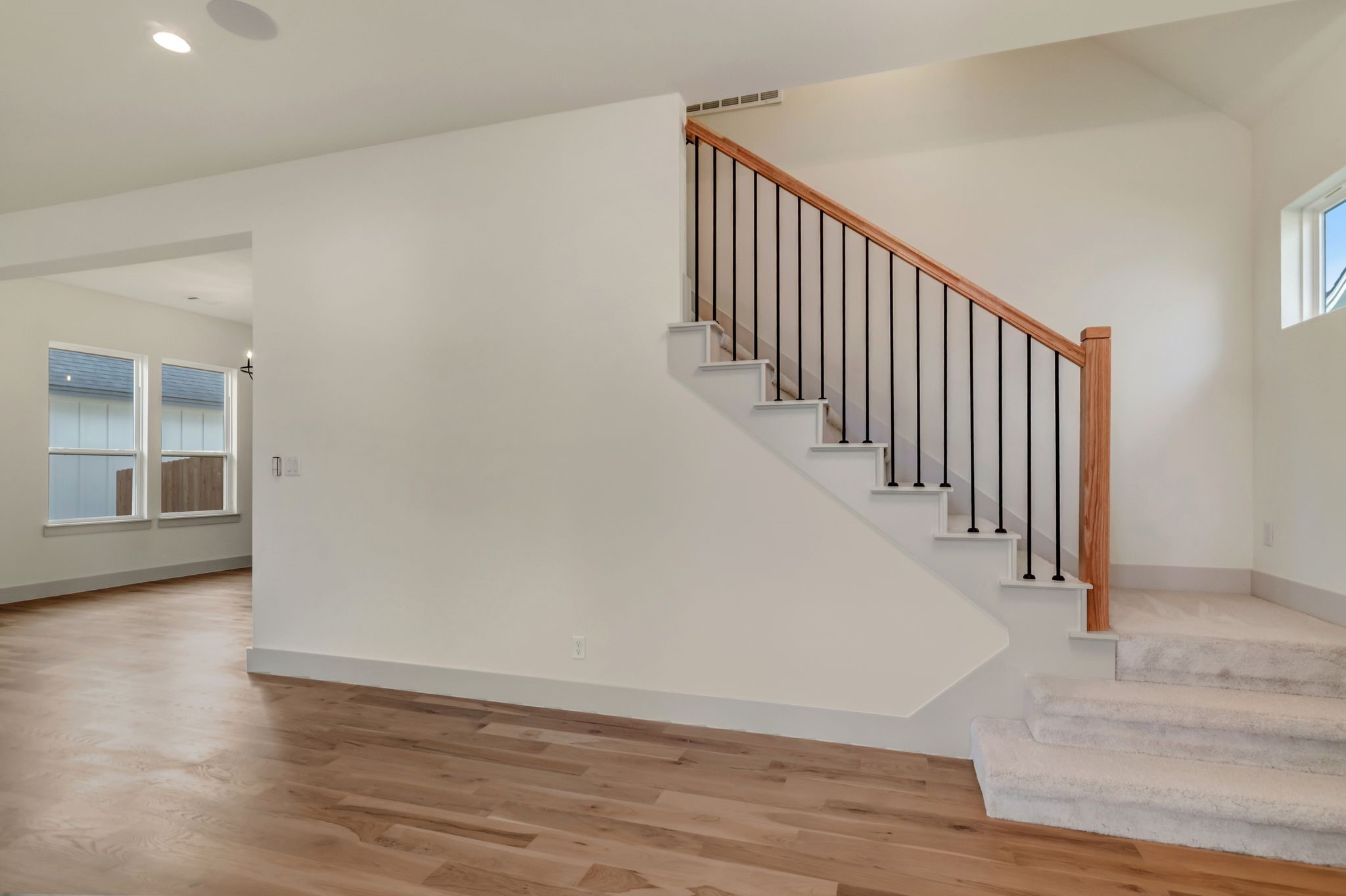 205 W 7th Street Justin TX 76247