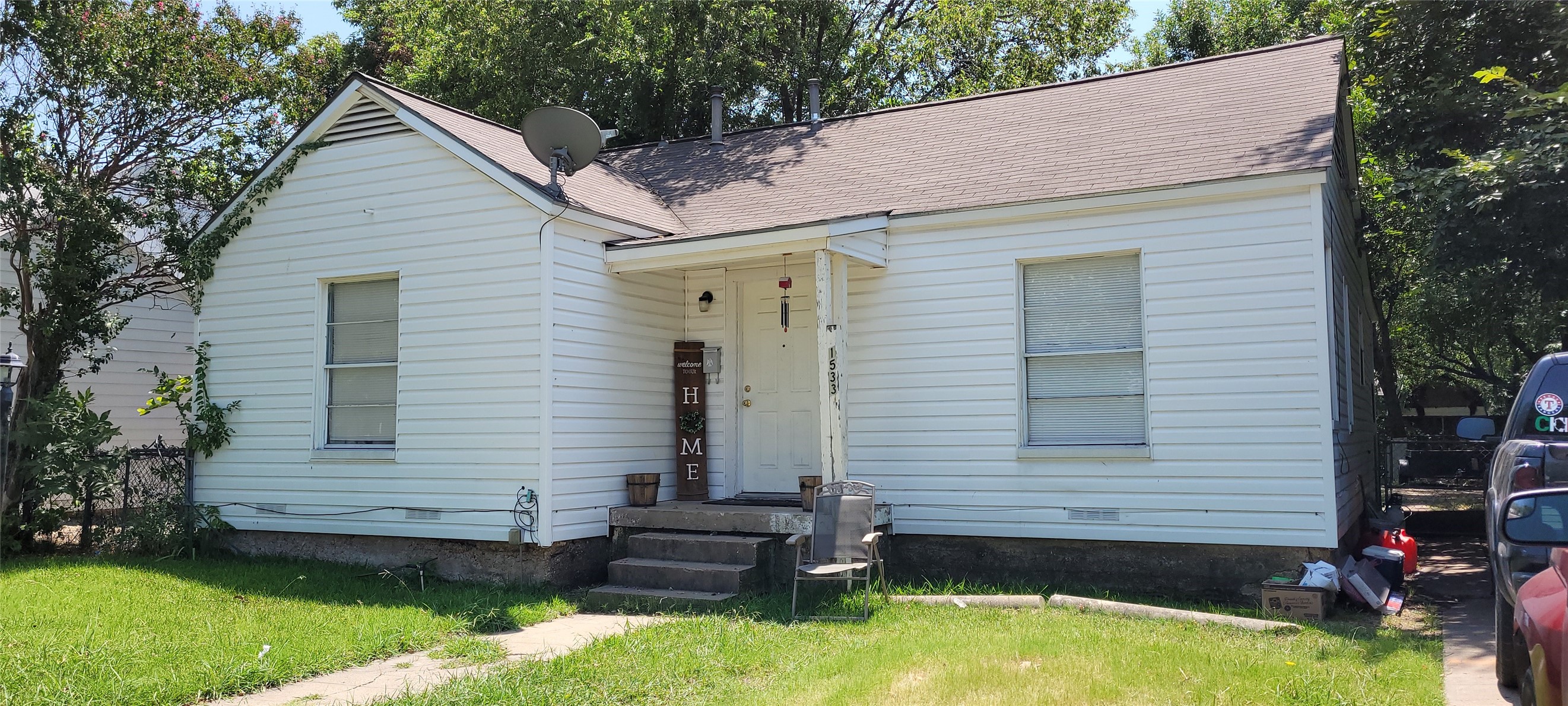1533 Ruea Street Grand Prairie TX 75050