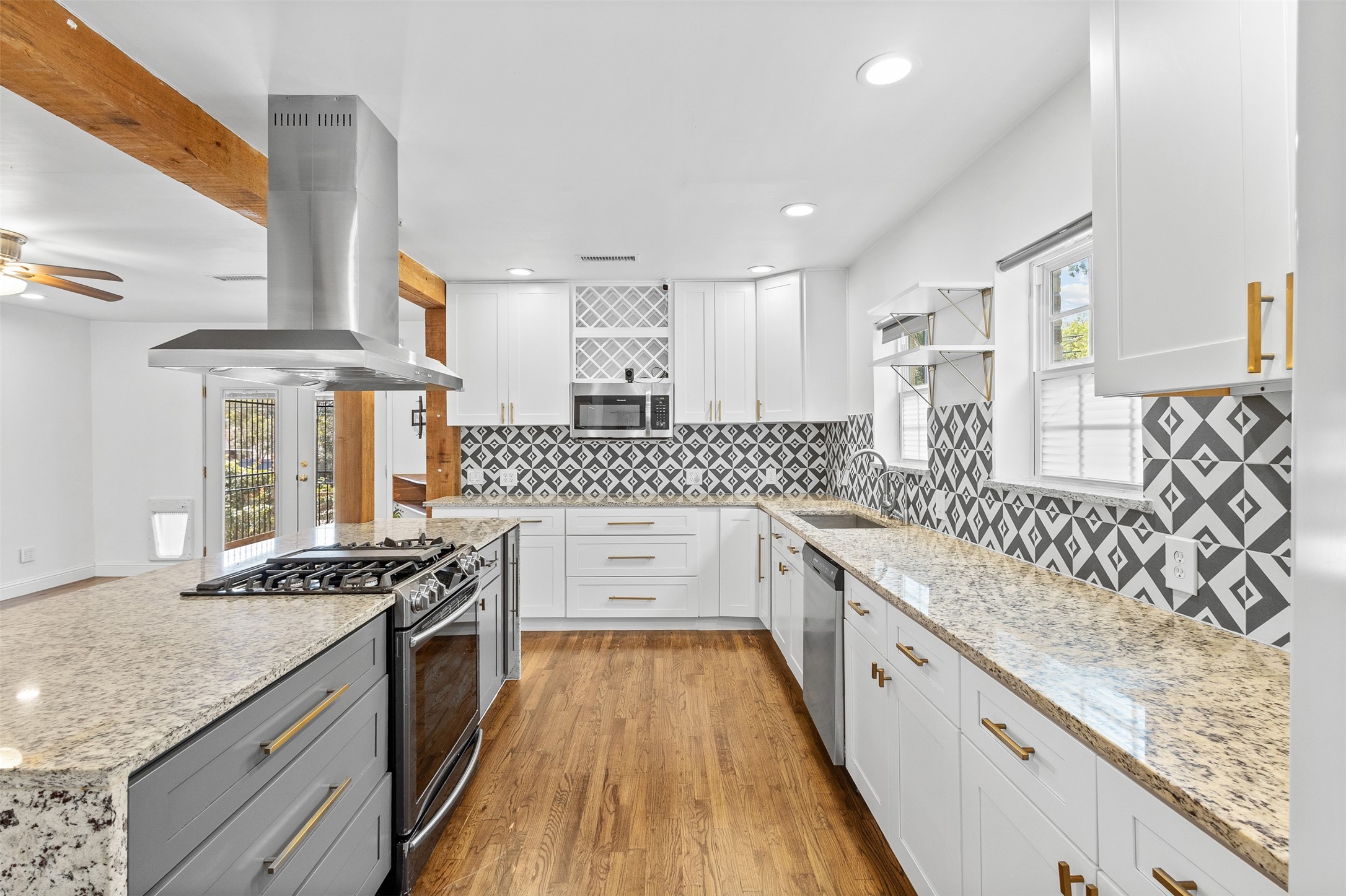 1902 Norfolk Avenue Dallas TX 75203