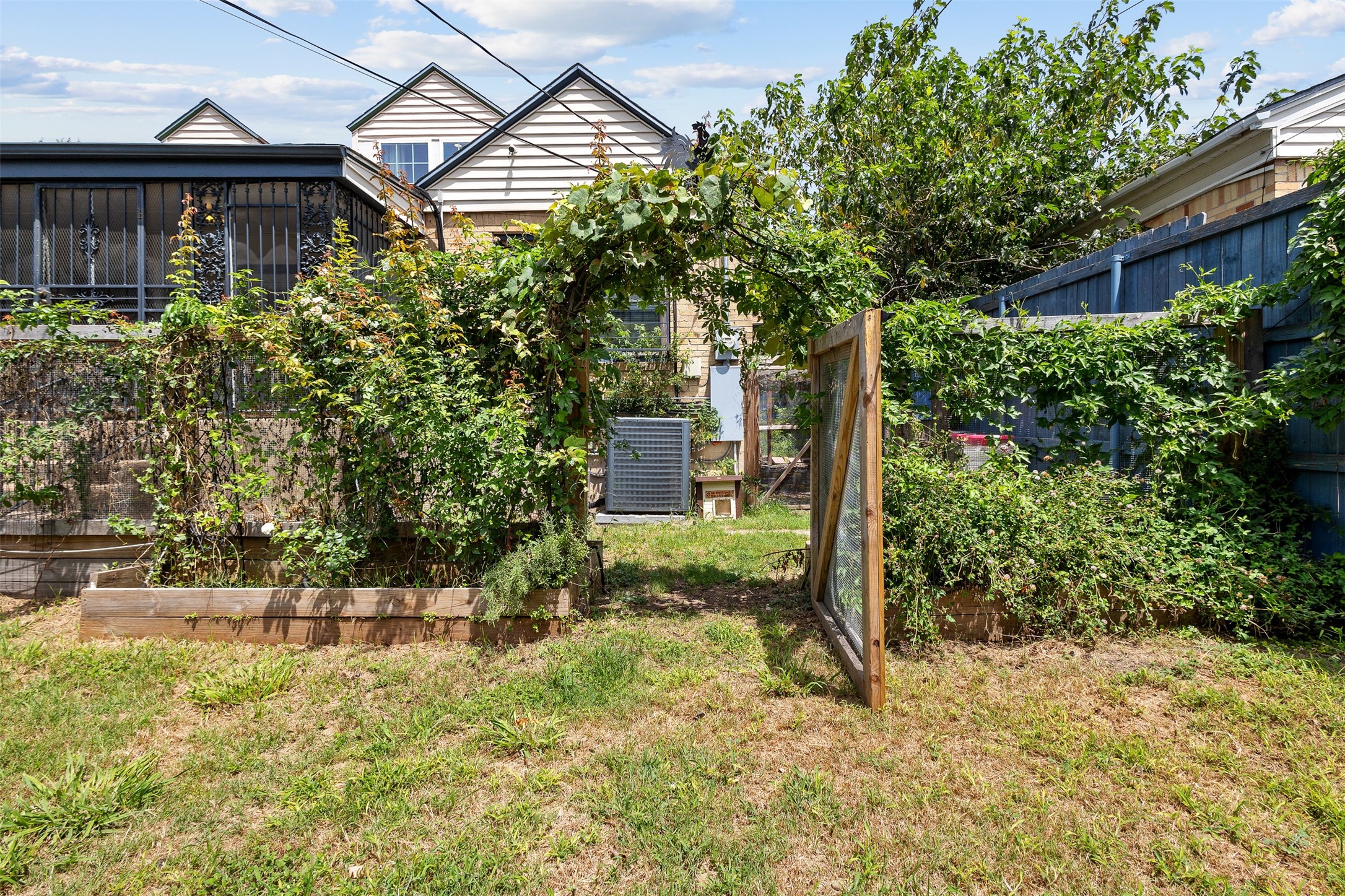 1902 Norfolk Avenue Dallas TX 75203